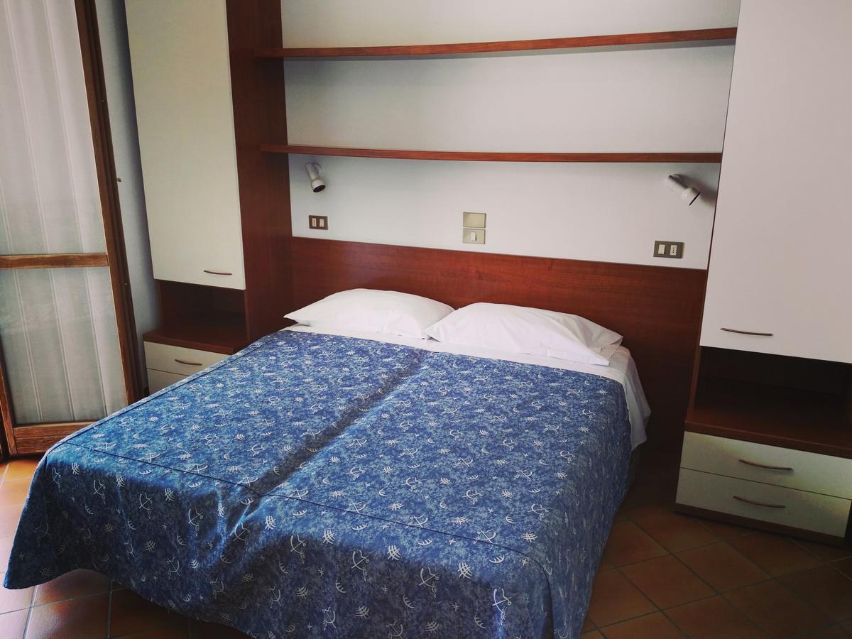 Hotel La Romantica Manerba del Garda Exterior foto